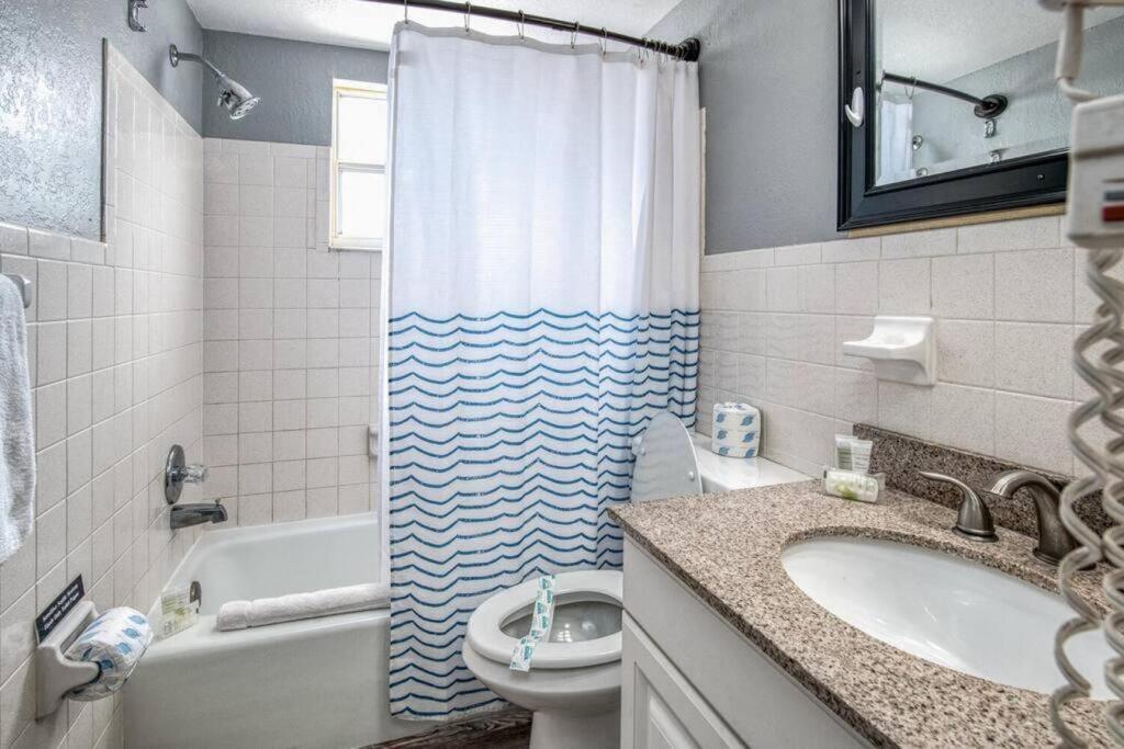 Sunset Beach Suites At Madeira Beach! Pet Friendly With Summer Breezes! - Suite 6 St. Pete Beach Exteriér fotografie