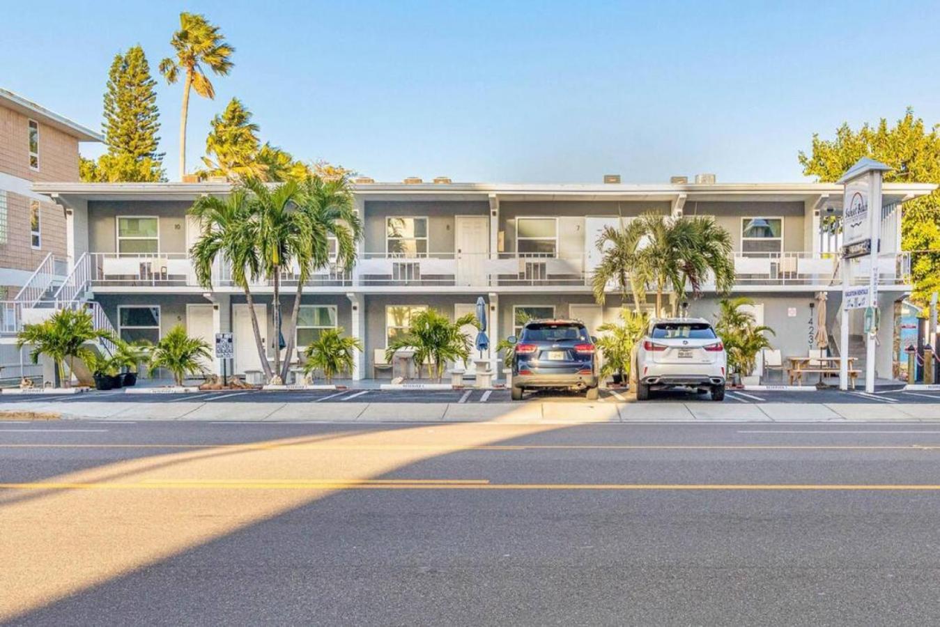 Sunset Beach Suites At Madeira Beach! Pet Friendly With Summer Breezes! - Suite 6 St. Pete Beach Exteriér fotografie
